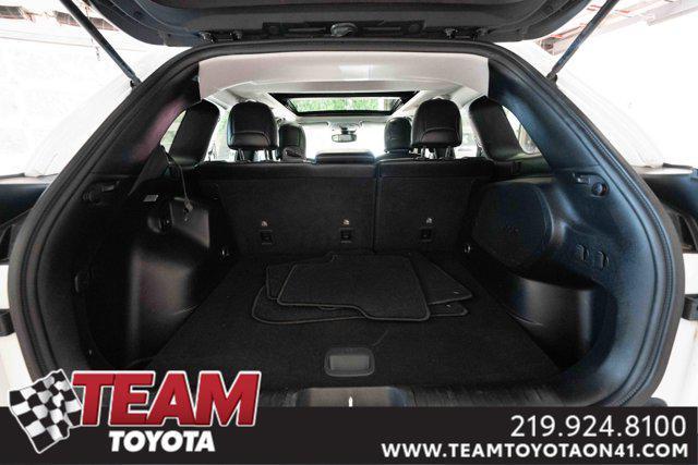 Photo of 2021 Bright White Clearcoat Jeep Cherokee