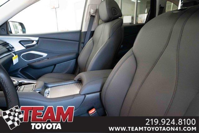 Photo of 2024 Lunar Silver Metallic Acura RDX