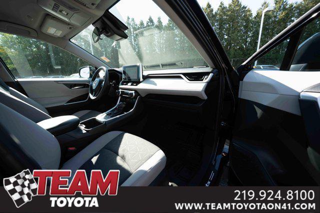 Photo of 2023 Midnight Black Metallic Toyota RAV4 Hybrid
