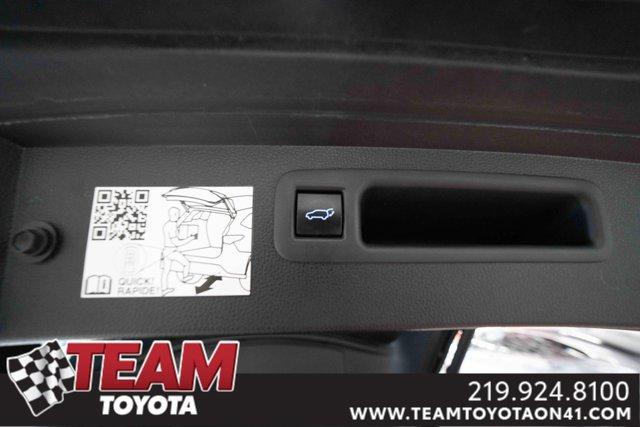 Photo of 2022 Gray Toyota Highlander
