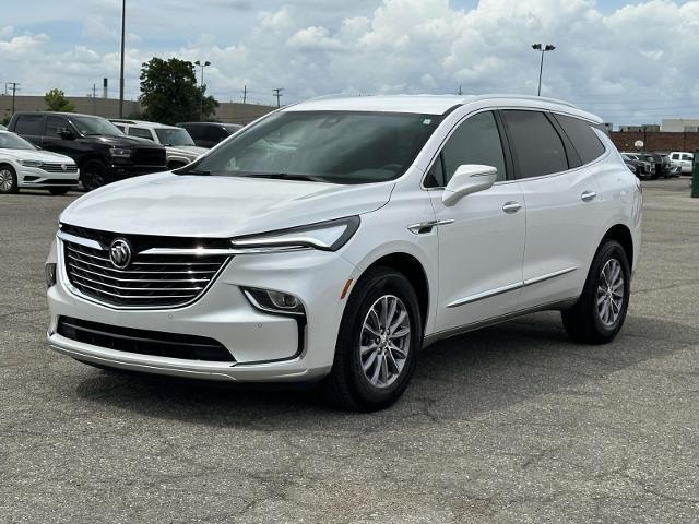Photo of 2024 White Frost Tri-Coat Buick Enclave