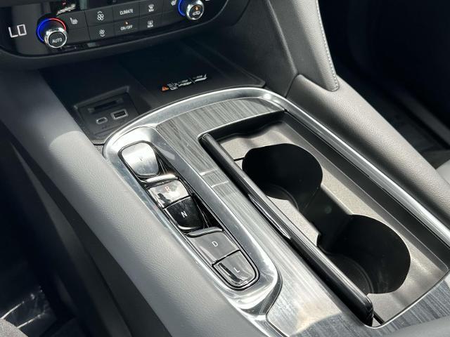 Photo of 2024 White Frost Tri-Coat Buick Enclave