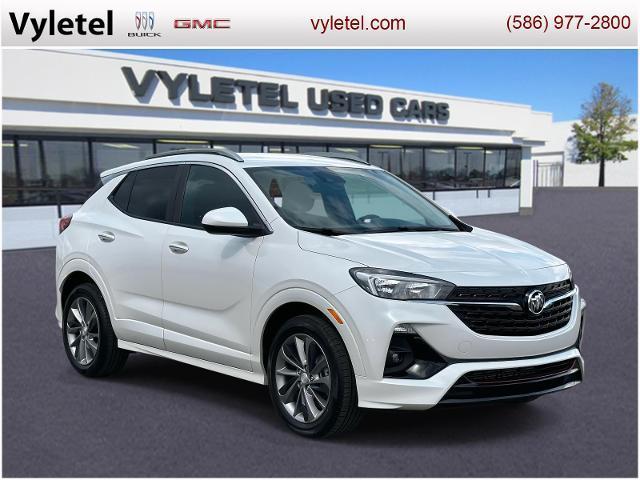 Photo of 2022 White Frost Tri-Coat Buick Encore GX