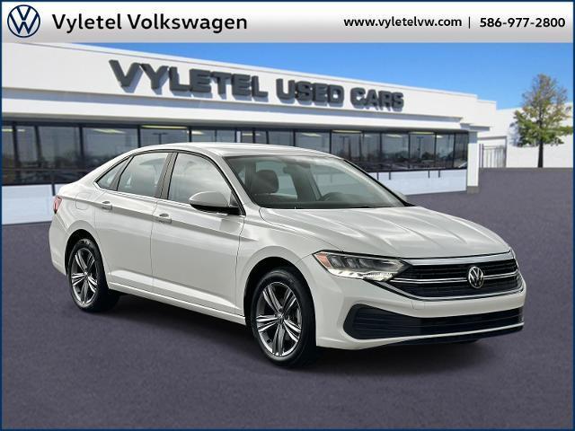 Photo of 2023 Opal White Pearl Effect Volkswagen Jetta