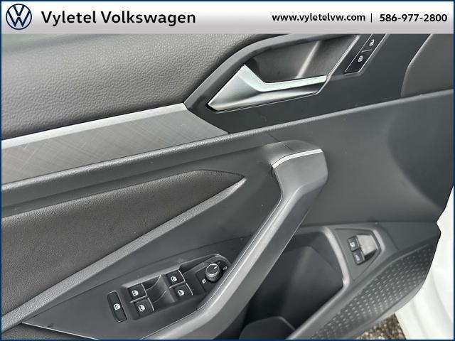 Photo of 2023 Opal White Pearl Effect Volkswagen Jetta