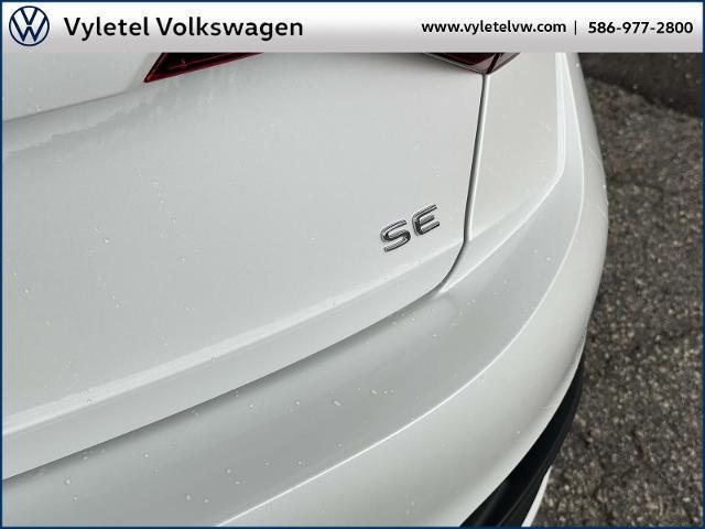 Photo of 2023 Opal White Pearl Effect Volkswagen Jetta