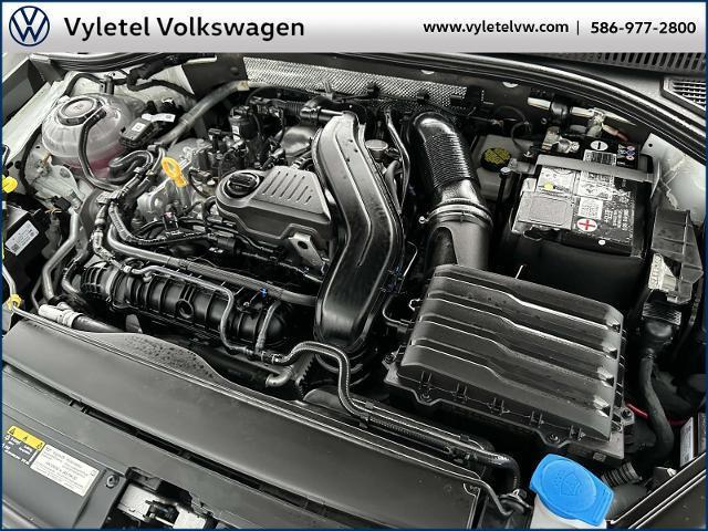 Photo of 2023 Opal White Pearl Effect Volkswagen Jetta