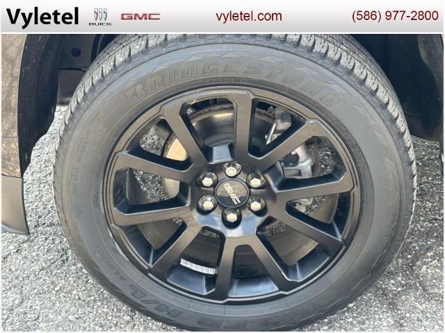 Photo of 2022 Onyx Black GMC Canyon