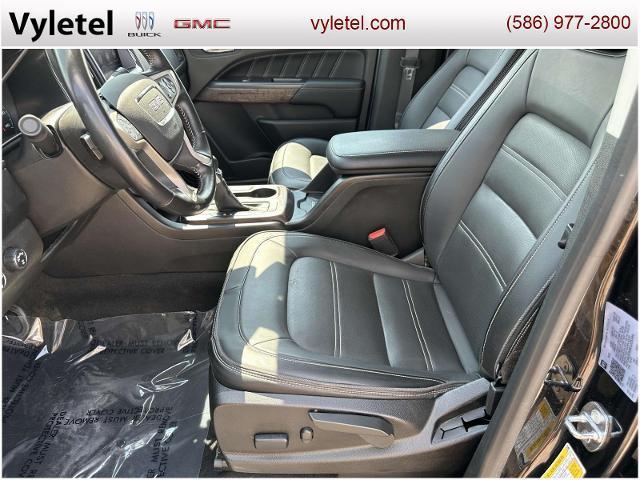 Photo of 2022 Onyx Black GMC Canyon