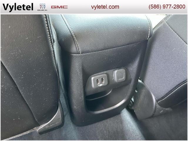 Photo of 2022 Onyx Black GMC Canyon