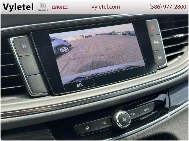 Photo of 2024 White Frost Tri-Coat Buick Enclave
