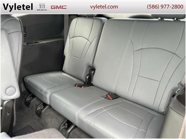 Photo of 2024 White Frost Tri-Coat Buick Enclave