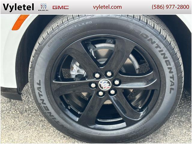Photo of 2024 White Frost Tri-Coat Buick Enclave