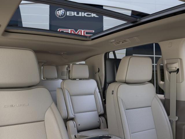 Photo of 2025 Summit White GMC Yukon