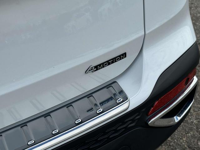 Photo of 2025 Pure White Volkswagen Taos