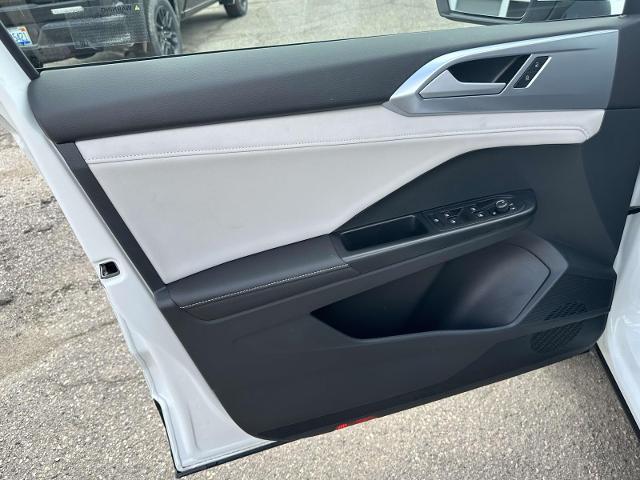 Photo of 2025 Pure White Volkswagen Taos