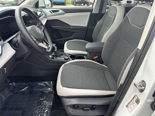 Photo of 2025 Pure White Volkswagen Taos