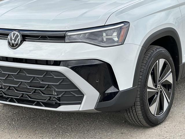 Photo of 2025 Pure White Volkswagen Taos