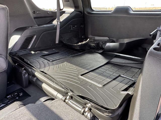 Photo of 2022 Onyx Black GMC Yukon