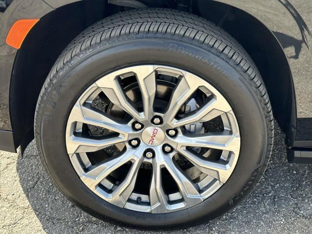 Photo of 2022 Onyx Black GMC Yukon