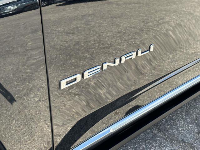 Photo of 2022 Onyx Black GMC Yukon