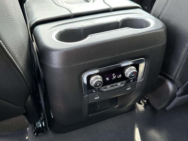 Photo of 2022 Onyx Black GMC Yukon