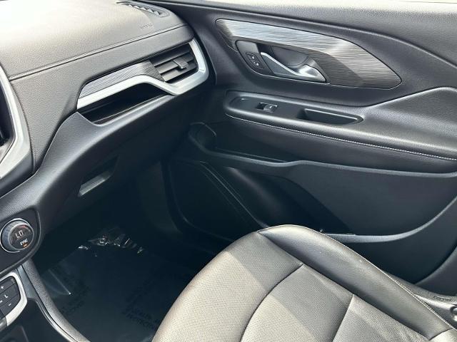 Photo of 2022 Quicksilver Metallic GMC Terrain