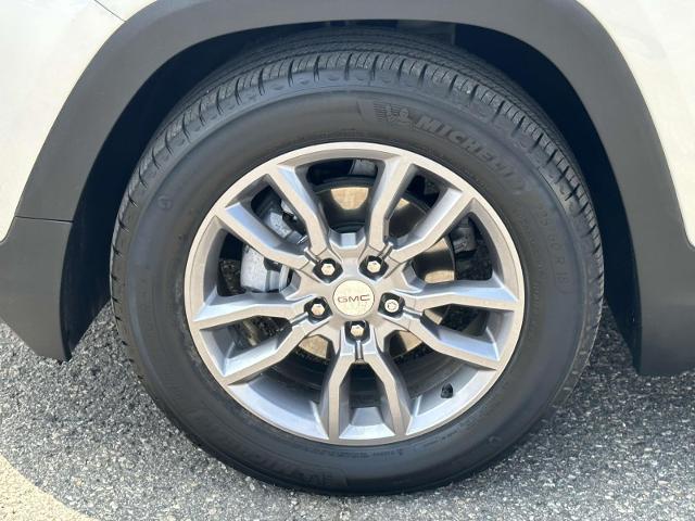 Photo of 2022 Quicksilver Metallic GMC Terrain