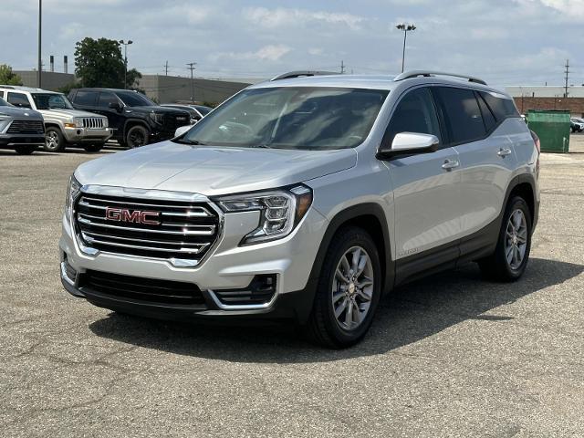 Photo of 2022 Quicksilver Metallic GMC Terrain