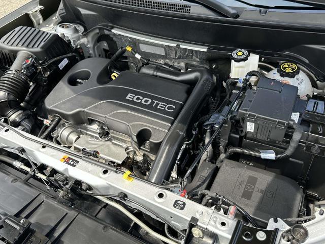 Photo of 2022 Quicksilver Metallic GMC Terrain
