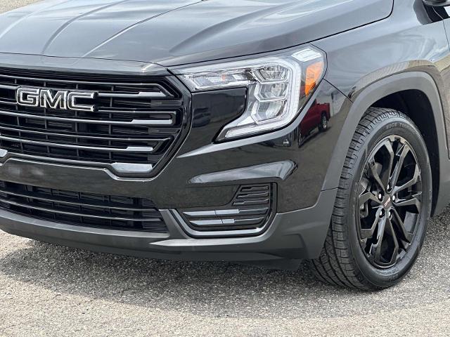 Photo of 2022 Ebony Twilight Metallic GMC Terrain