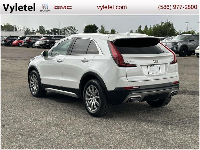 Photo of 2019 Crystal White Tri-Coat Cadillac XT4