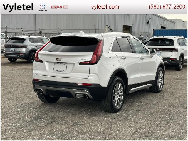 Photo of 2019 Crystal White Tri-Coat Cadillac XT4
