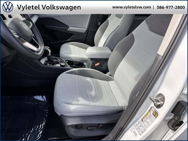 Photo of 2022 Pure White Volkswagen Taos