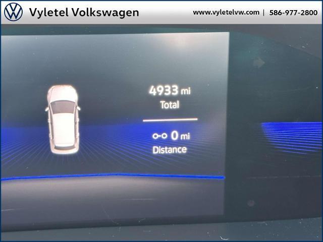 Photo of 2022 Pure White Volkswagen Taos
