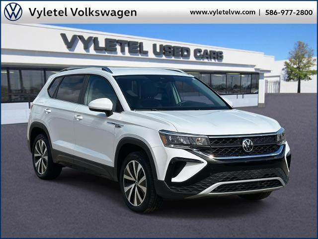 Photo of 2022 Pure White Volkswagen Taos