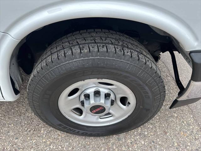 Photo of 2018 White GMC Savana 3500
