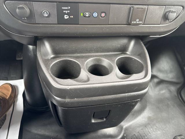 Photo of 2018 White GMC Savana 3500