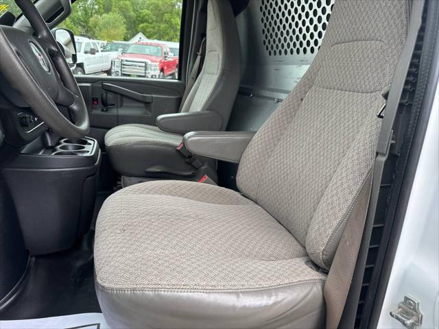Photo of 2018 White GMC Savana 3500