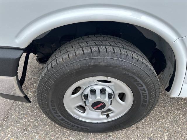 Photo of 2018 White GMC Savana 3500