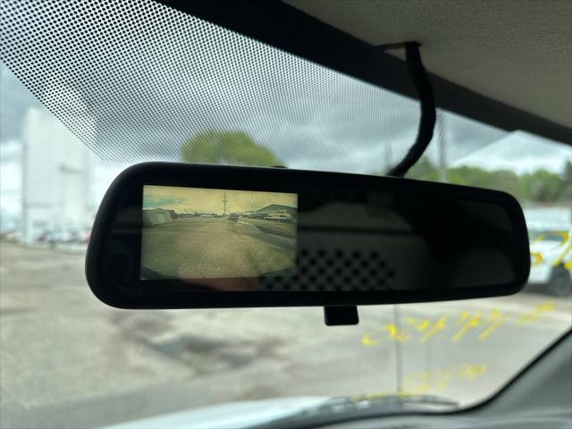 Photo of 2018 White GMC Savana 3500