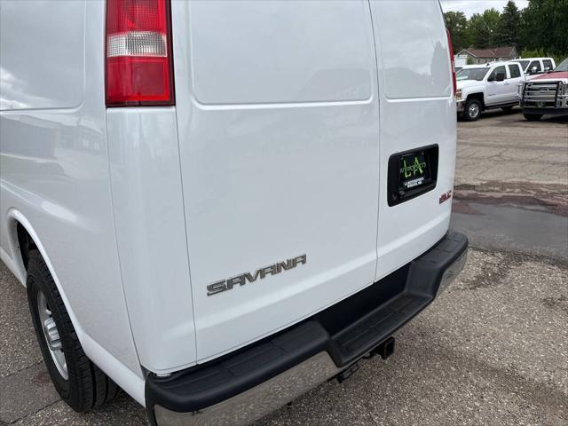 Photo of 2018 White GMC Savana 3500