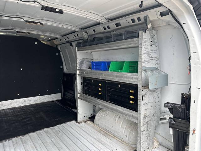 Photo of 2018 White GMC Savana 3500