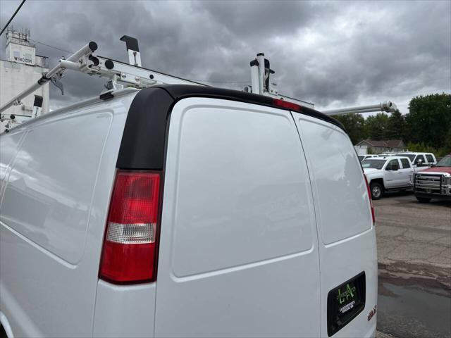 Photo of 2018 White GMC Savana 3500