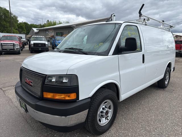 Photo of 2018 White GMC Savana 3500