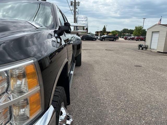 Photo of 2011 Black Chevrolet Silverado 3500