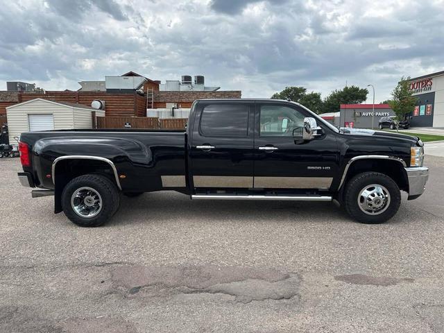 Photo of 2011 Black Chevrolet Silverado 3500