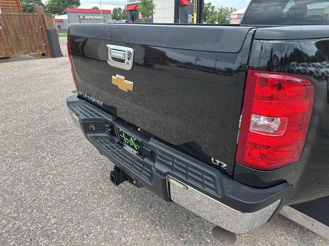 Photo of 2011 Black Chevrolet Silverado 3500