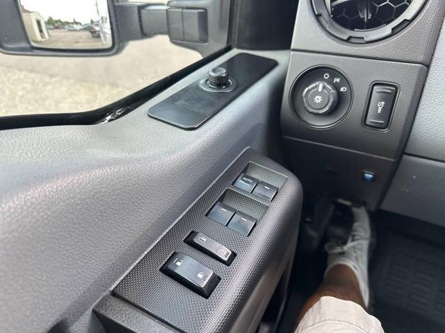 Photo of 2012 White Ford F-350