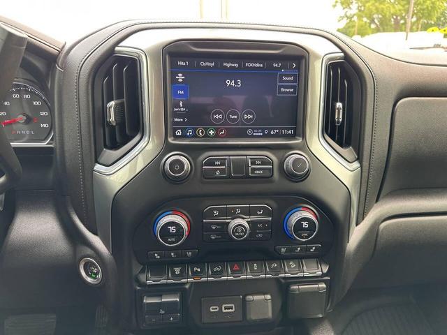 Photo of 2023 White Chevrolet Silverado 3500